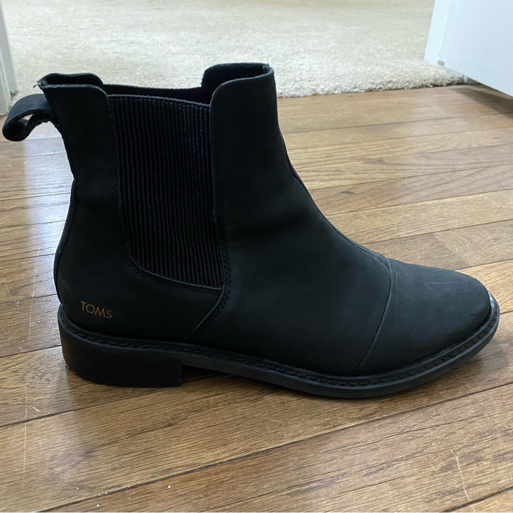 Tom’s Black Boots